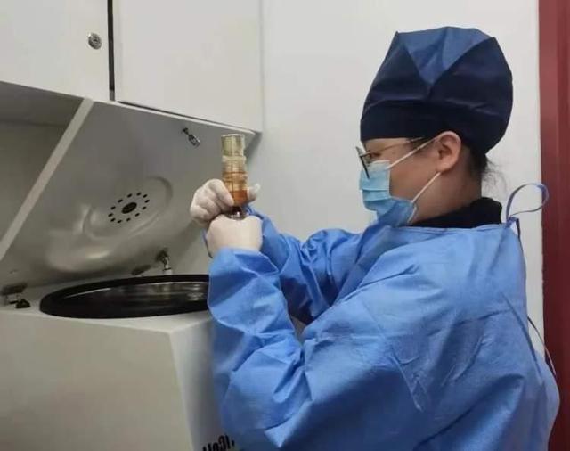 天山中医医院有了新技术：用患者自己的血治疗关节炎