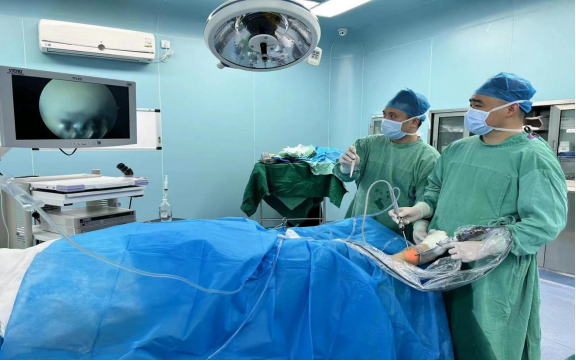 安徽省第二人民医院灵璧医院成功开展首例踝关节镜手术及富血小板血浆（PRP）治疗骨关节炎