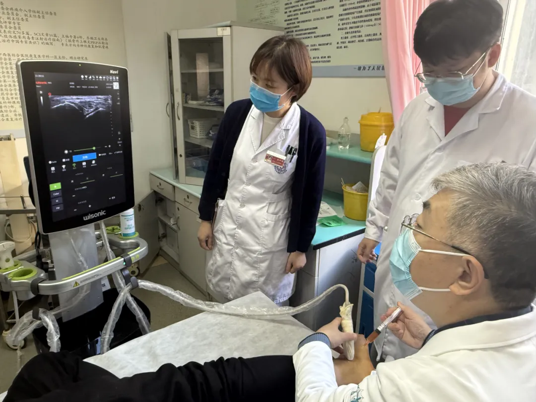 青岛市市南区中西医结合医院：关节疼痛？肌腱韧带损伤？康复科医学科共管病房PRP注射治疗帮您解决大问题